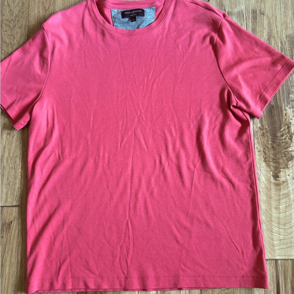 Banana Republic red soft tee!